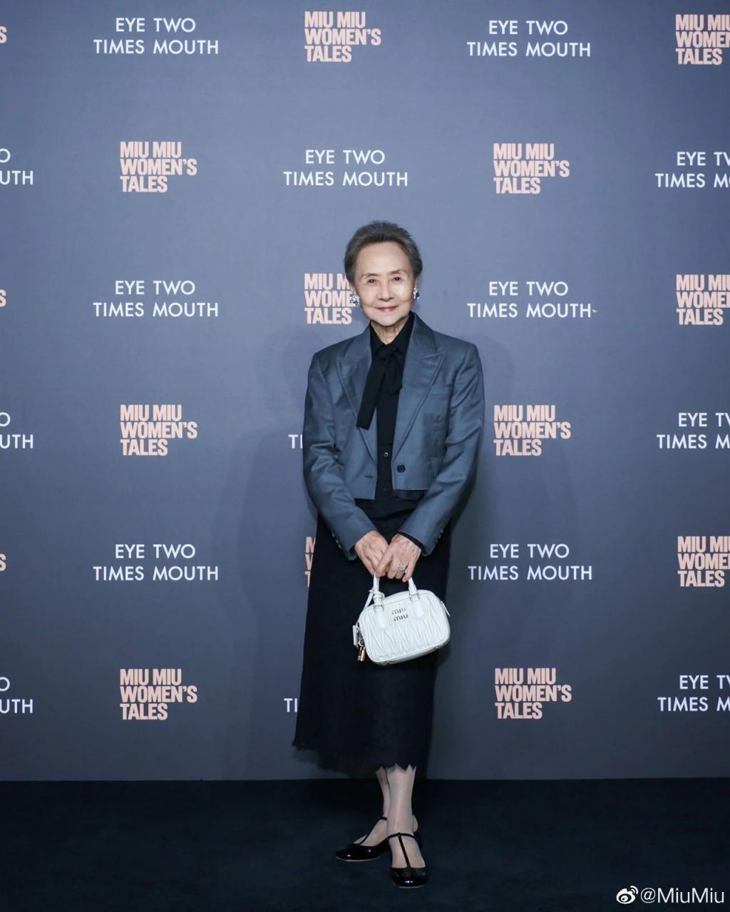 中年女明星有困境，老年女明星却风生水起