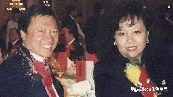 分300亿给美貌儿媳？新晋女首富到底经历了什么赌王都来吃瓜
