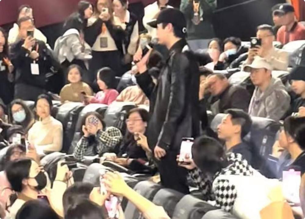 当众“卖惨”，得罪半个娱乐圈，海清又靠演技大火了