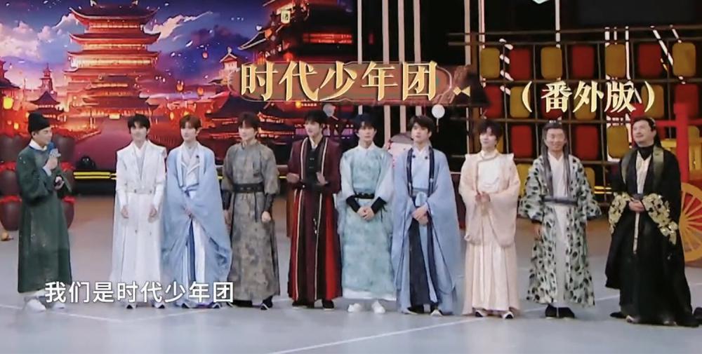 《王牌对王牌8》变拼盘音乐会，时代少年团唱主角，可惜了关晓彤唐嫣的妆造