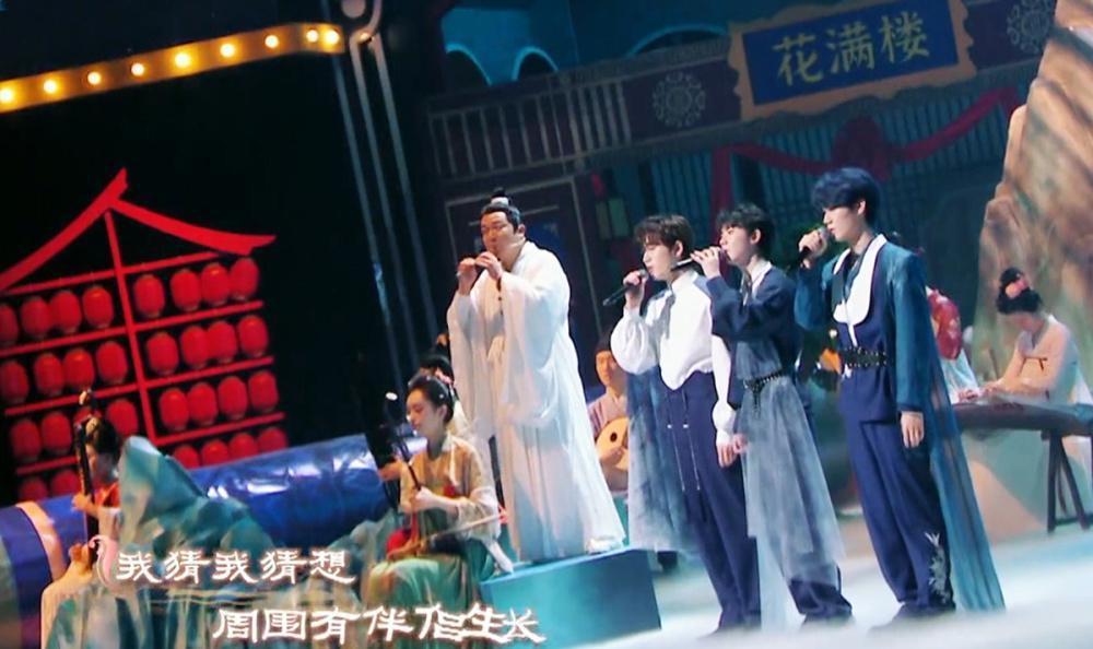 《王牌对王牌8》变拼盘音乐会，时代少年团唱主角，可惜了关晓彤唐嫣的妆造