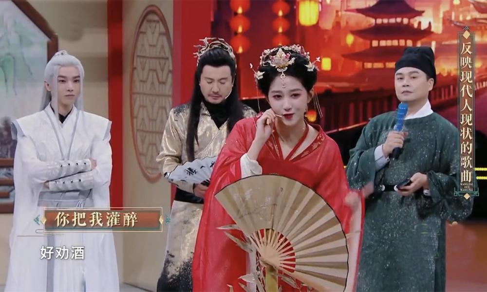 《王牌对王牌8》变拼盘音乐会，时代少年团唱主角，可惜了关晓彤唐嫣的妆造
