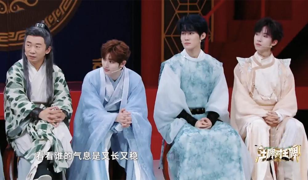 《王牌对王牌8》变拼盘音乐会，时代少年团唱主角，可惜了关晓彤唐嫣的妆造
