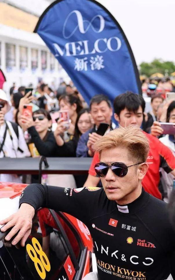 郭富城澳门赛车发生意外