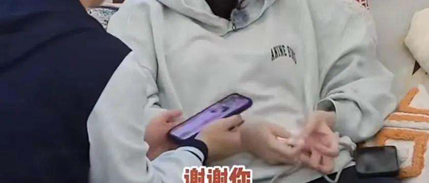 两口子终于逆风翻盘了？