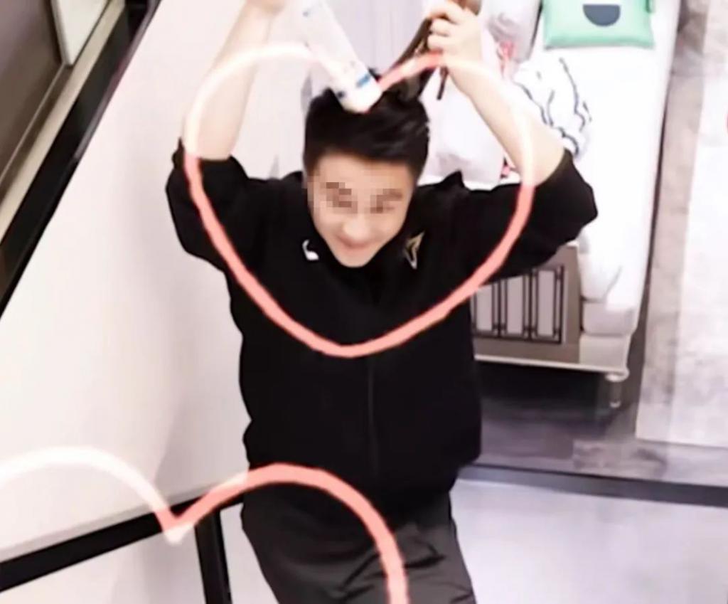 两口子终于逆风翻盘了？