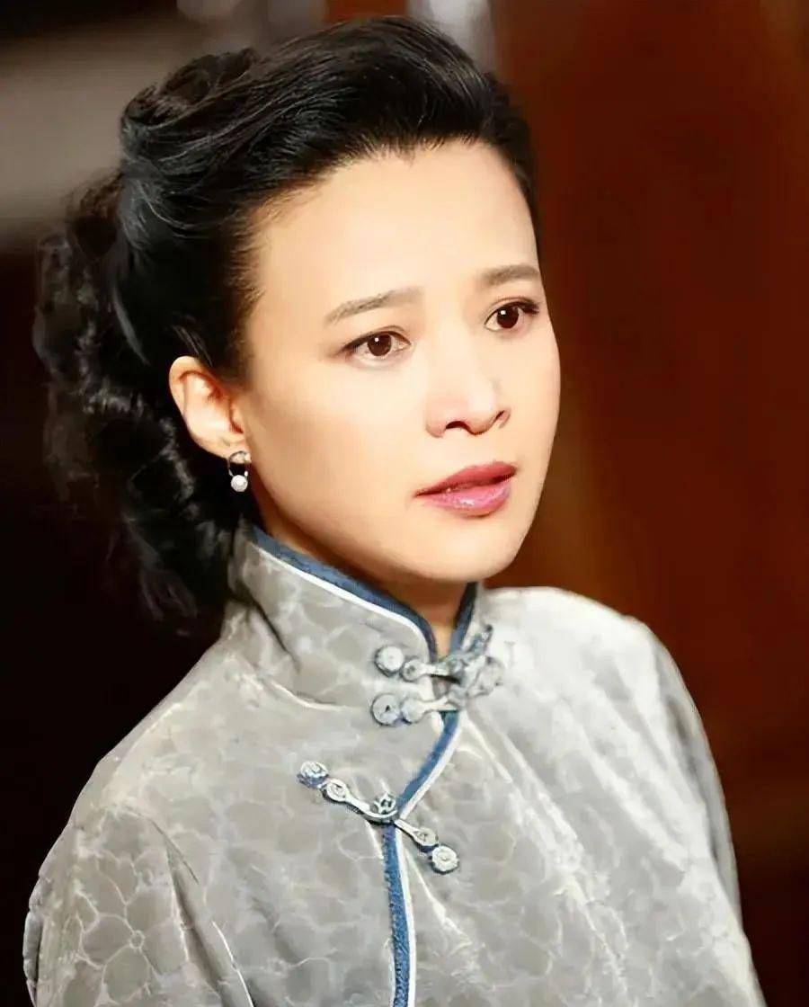 《无所畏惧》中半路出家的女演员，有颜值有身材，演技不输科班生