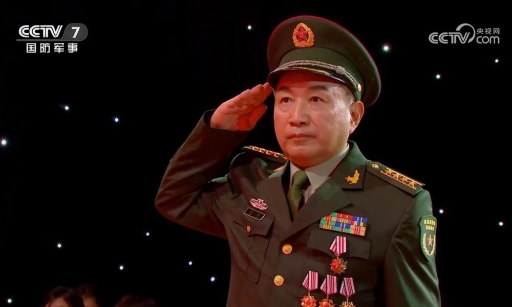 他是我国首批航天员之一却未能飞天，但他的故事值得所有人知道！