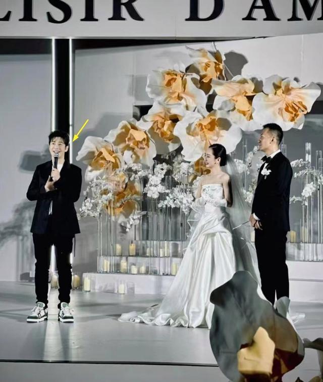 演员董晴结婚众星云集：黄晓明细节见人品