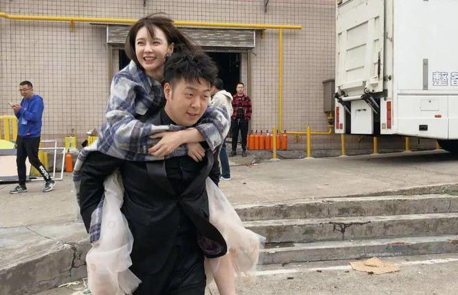 杜海涛与沈梦辰相互清空动态引猜测