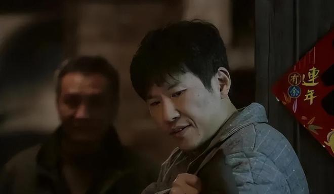 超市偶遇殷桃拍戏，气质惊艳但略显沧桑