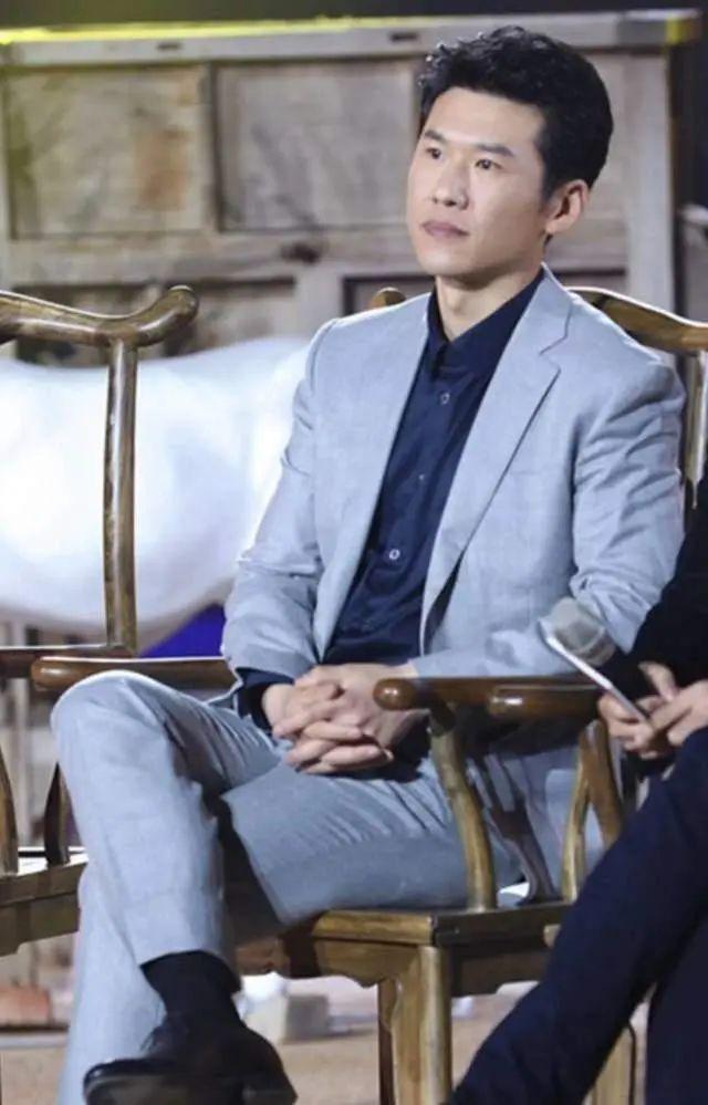 超市偶遇殷桃拍戏，气质惊艳但略显沧桑