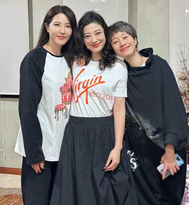 马伊琍曾黎梅婷同框比美！