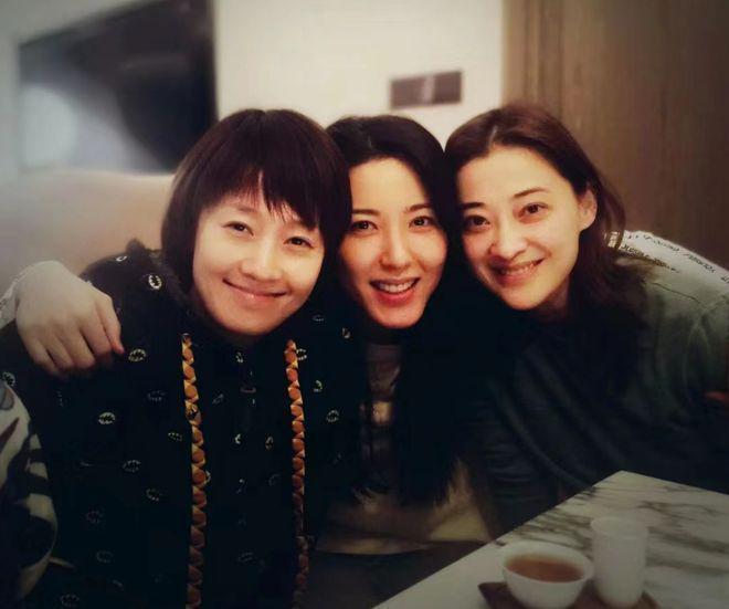 马伊琍曾黎梅婷同框比美！