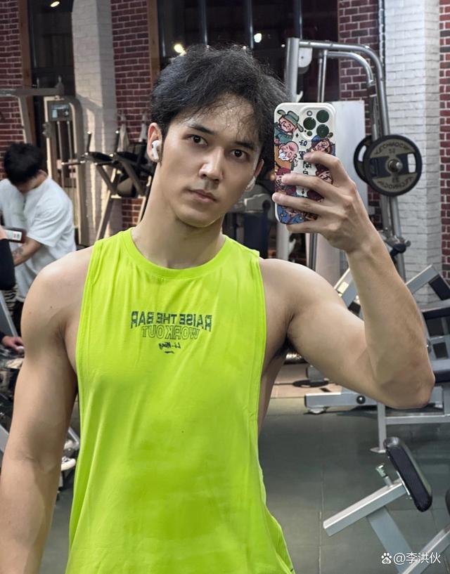 被疯狂网暴，面对恐怖快递和死亡威胁，吴楚一又哭了