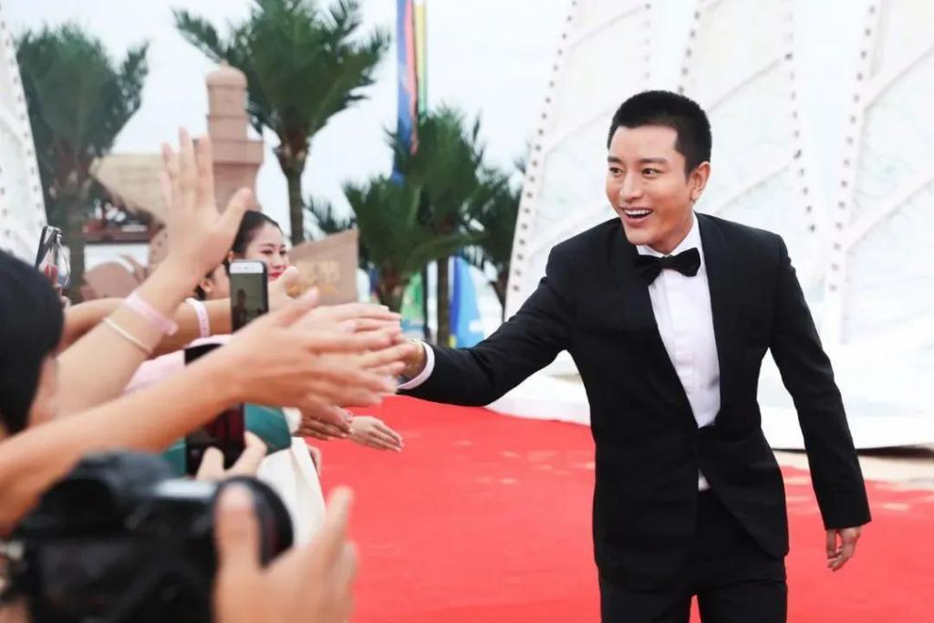 贾乃亮，你不老实。