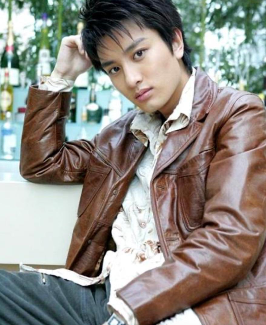 贾乃亮，你不老实。