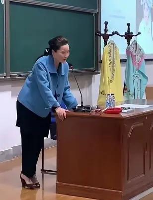 姨奶太纯情了怎么办？！