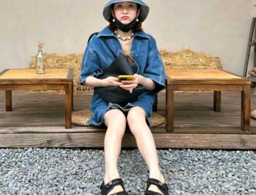 哈？她悄咪咪怀孕了？