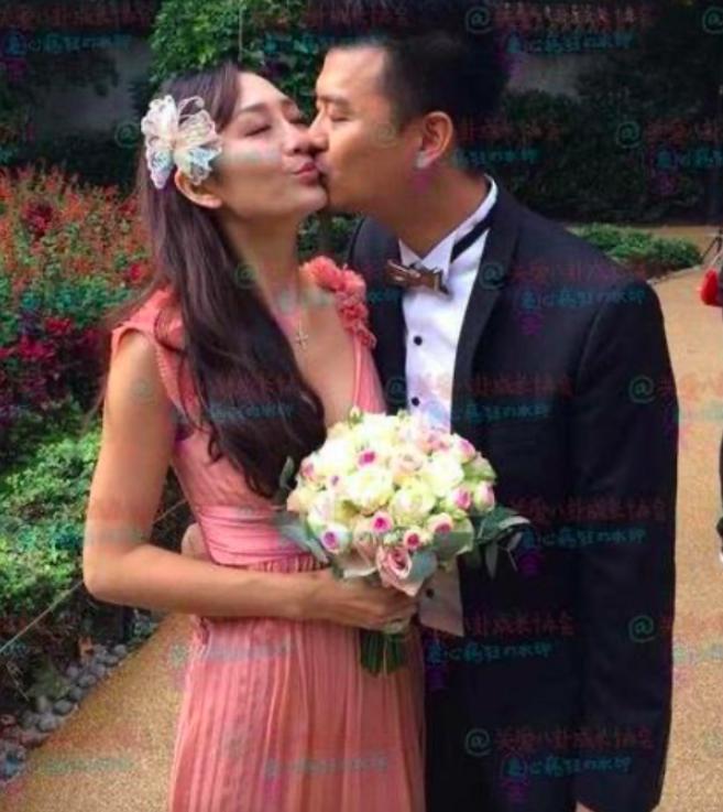 哈？她悄咪咪怀孕了？