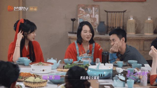 42岁朱丹突然官宣，网友：被“PUA”6年，终于醒了