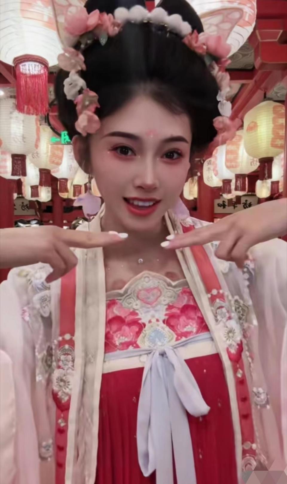 吴艳妮盛唐扮相有贵妃范儿，古装形象惊艳，粉丝：秒杀娱乐圈女艺人