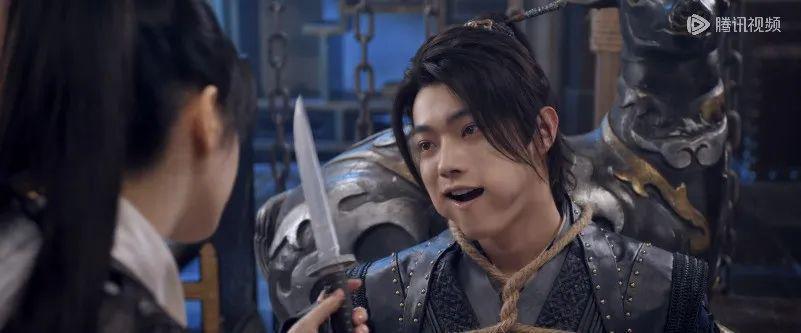 这男流量也成了歪嘴战神？