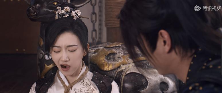 这男流量也成了歪嘴战神？