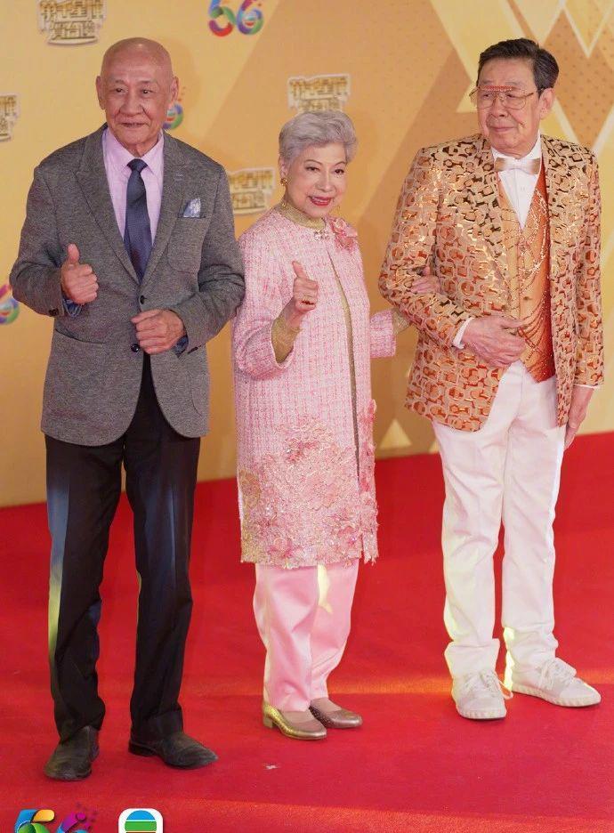 这届红毯，雷出了新风采！