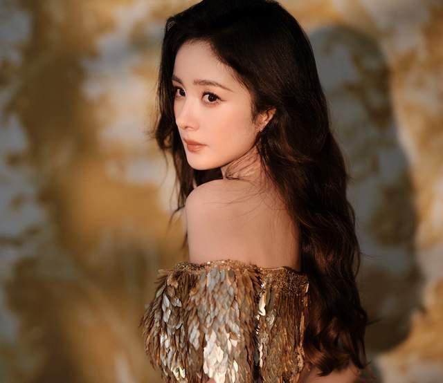 赵丽颖新戏班底遭质疑，编剧作品最高才6.2分