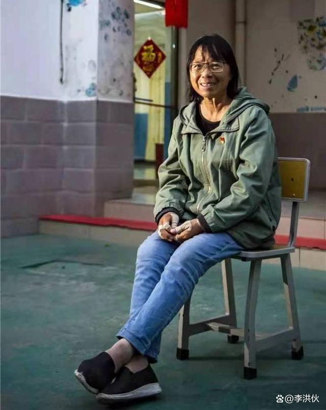 请停止争议！正视“她”力量，才能读懂张桂梅