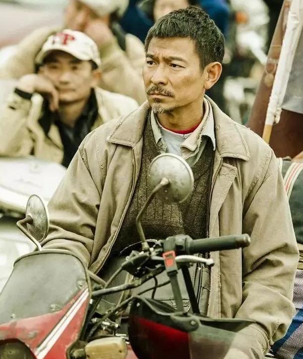 刘德华女儿近况曝光：花5亿养大的天王女儿，长成啥样？