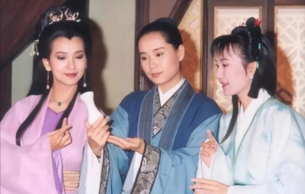 老成这样还被全网夸美，叶童的第二春来得有点晚