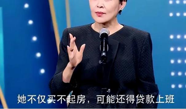 央视主持李梓萌真实面目：“贷款”上班，戴假发出镜
