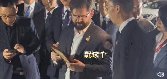 最年轻85后总统自曝与女友分手，她连第一夫人都不想当