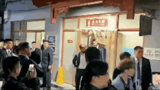 最年轻85后总统自曝与女友分手，她连第一夫人都不想当