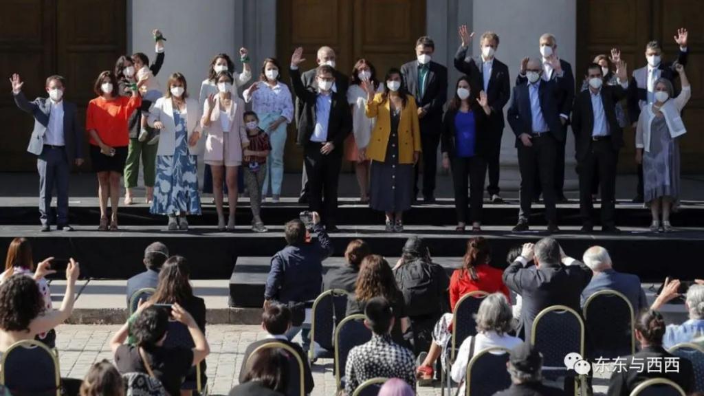 最年轻85后总统自曝与女友分手，她连第一夫人都不想当