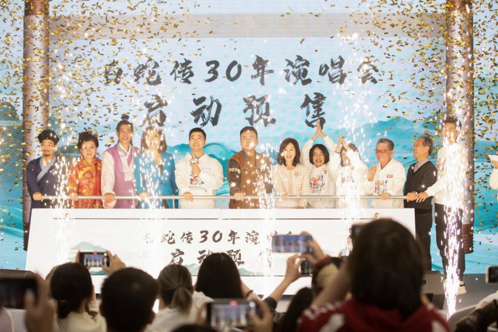 起猛了，30年前的CP合体了？