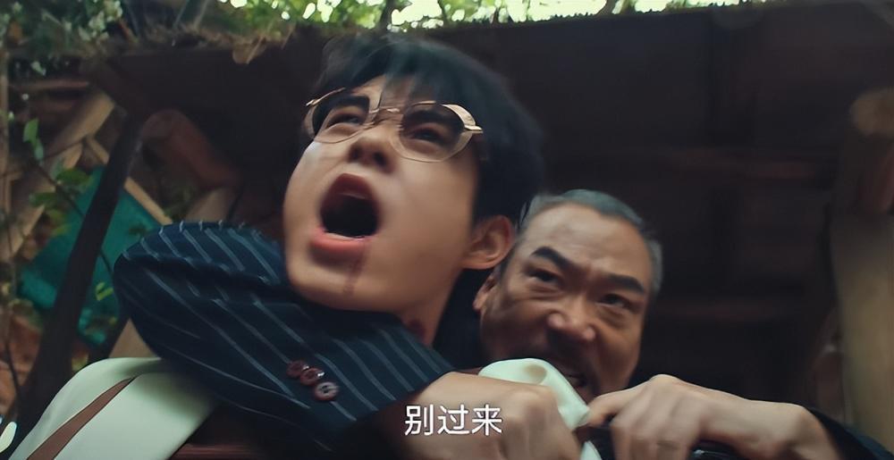 甘婷婷新片露肉镜头太多被投诉，尺度大儿童不宜，网友怒骂很荒唐