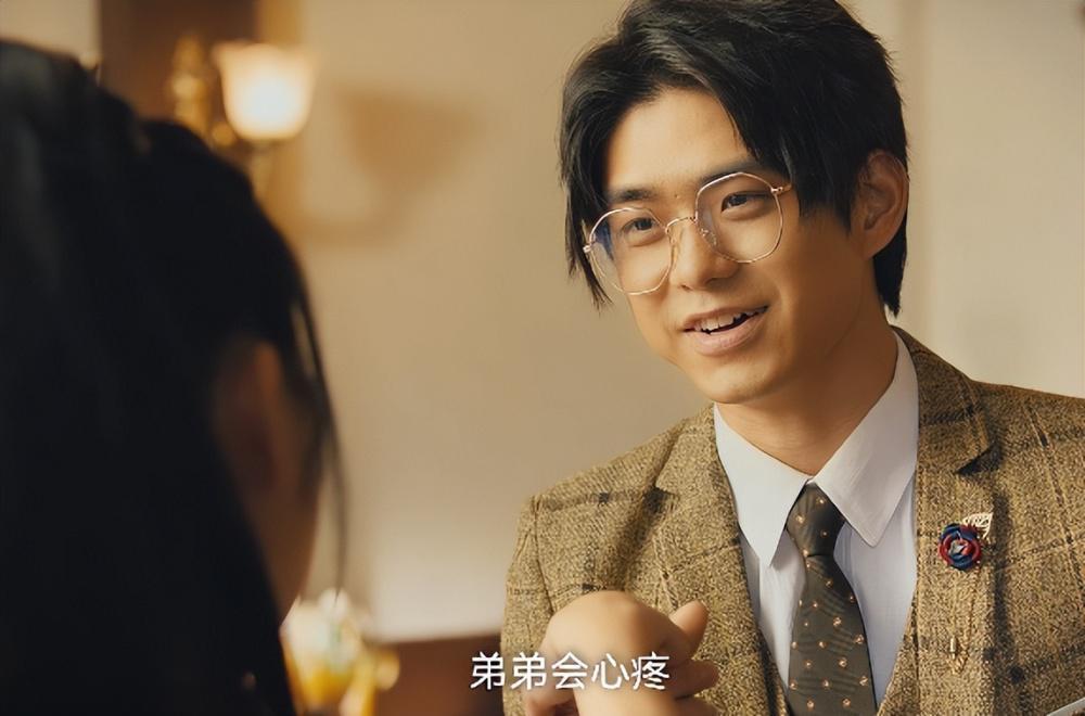 甘婷婷新片露肉镜头太多被投诉，尺度大儿童不宜，网友怒骂很荒唐