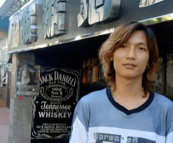 官宣复出，原来他被内娱封杀15年了