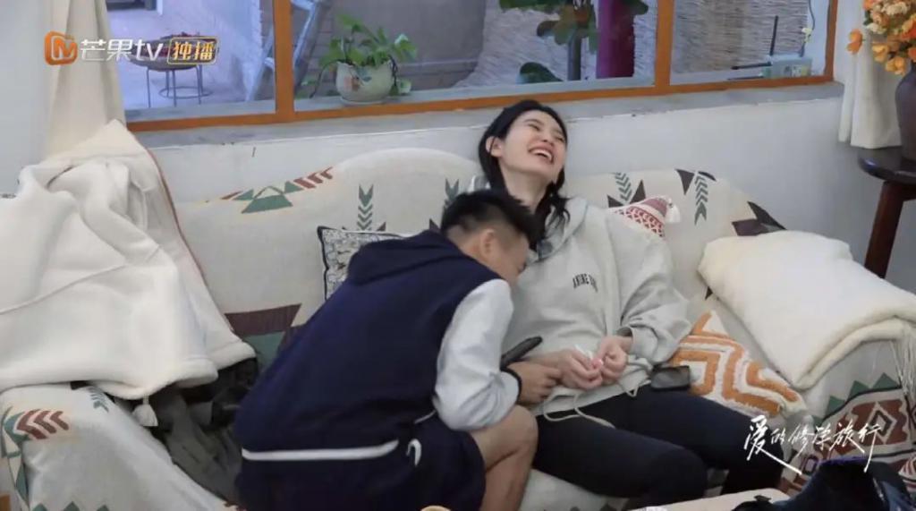 妈耶？说他俩是娱乐圈纯爱？