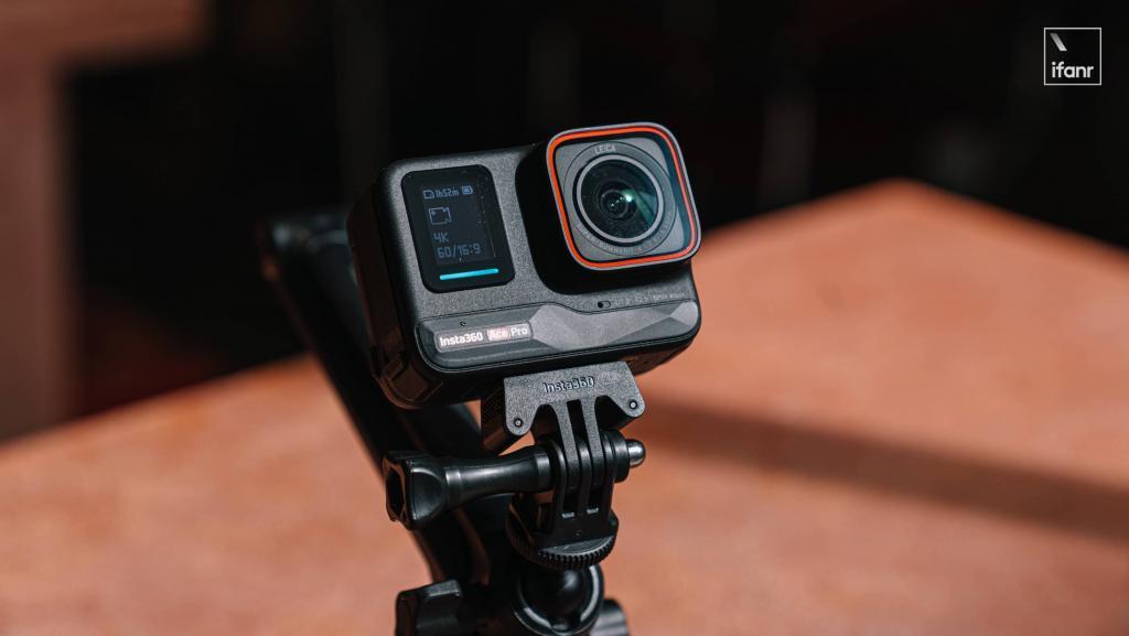 影石 Insta360 Ace Pro 发布：自带翻转屏的运动相机，超友好的入门选择