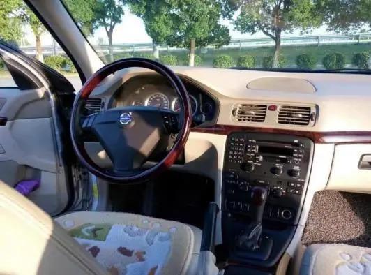 海归名媛诈骗记：脑控京城四少，假扮红X代，卷走4000个W