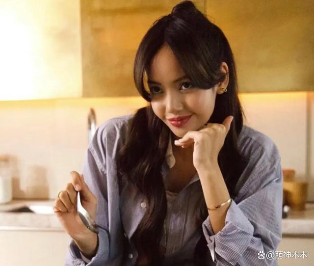 Lisa宴会造型上热搜惹争议，疯马秀始作俑者不受影响？