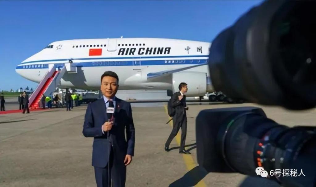 世上男人千千万，康辉这样的最罕见，难怪撒贝宁都自愧不如