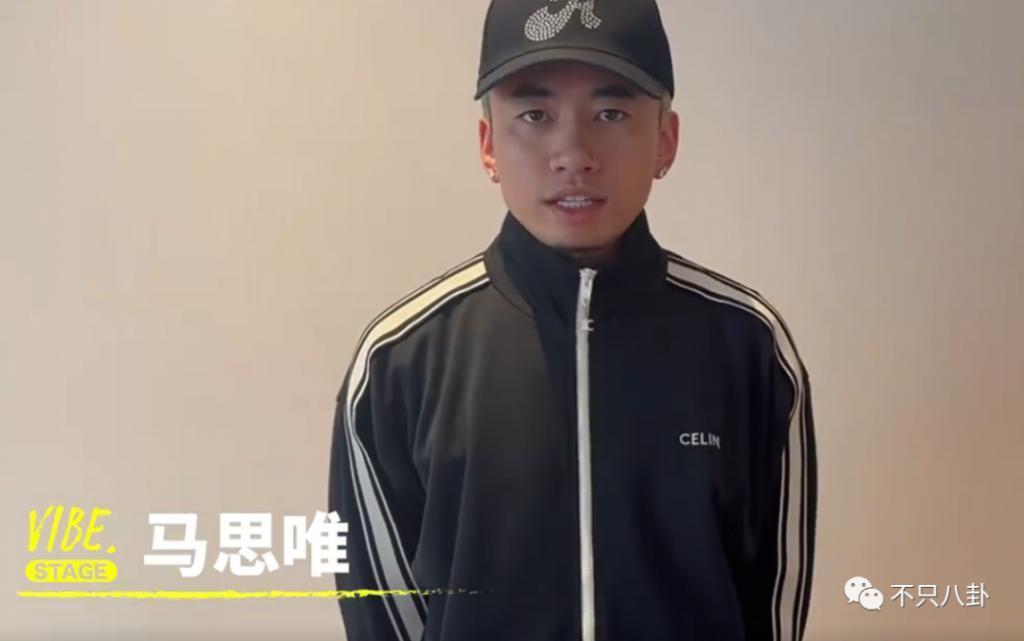 分手几个月已换两位女伴，且还都长得像他前女友？