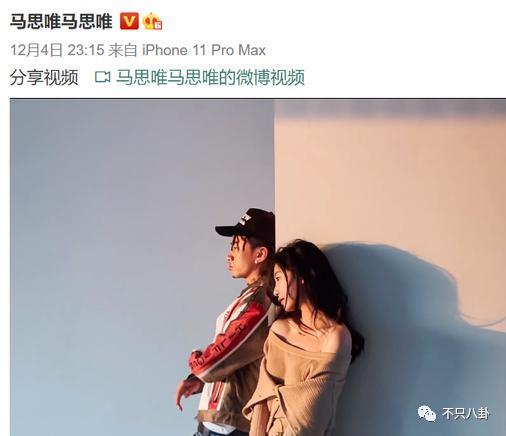 分手几个月已换两位女伴，且还都长得像他前女友？