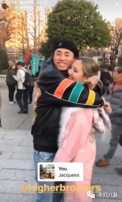 分手几个月已换两位女伴，且还都长得像他前女友？