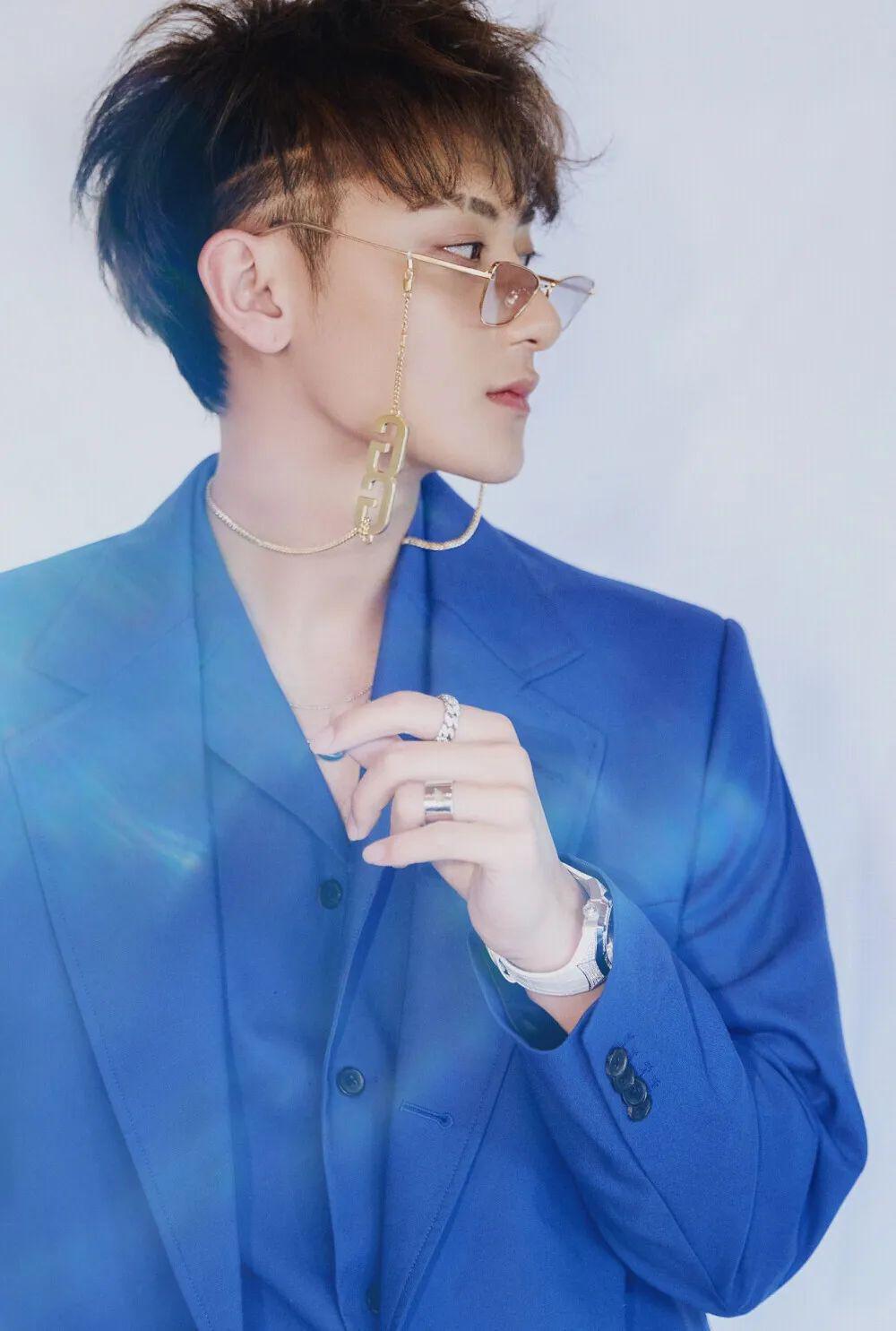 糊成这样，还不是自己作的……